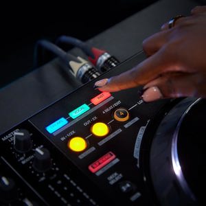 Pioneer DJ DDJ-FLX10 4-deck DJ Controller Bild 4