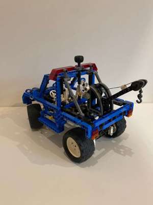 LEGO TECHNIC allrad Geländewagen 8435 Bild 5