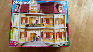 Playmobil Villa   großes Haus mit Einrichtung 5302 Bild 3