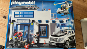 Playmobil 9372 Polizeiwache mit Auto, Hubschrauber und Quad Bild 3