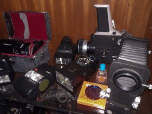 Sammlung analoger Kameras und anderer "Gerätschaften" Bild 5