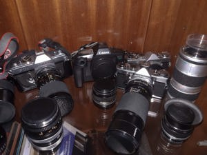 Sammlung analoger Kameras und anderer "Gerätschaften" Bild 4