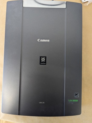 Canon CanoScan LiDE210 Scanner