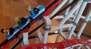 Lego Creator Achterbahn 10261 Bild 3