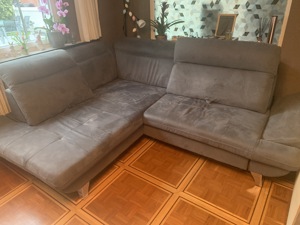 Neue Couch ausziehbar u verstellbar. Sehr hohe Qualität. Mit Bettfunktion Bild 4