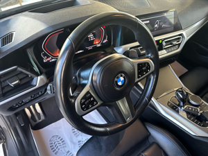 BMW 330d M-Sportpaket Bild 6