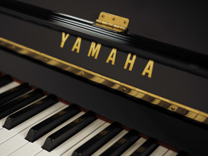 Yamaha Klavier P121 mit Silent. Kostenlose Lieferung(*)