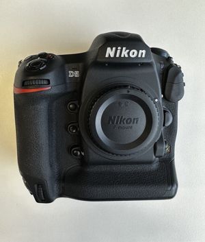Nikon D5 20,8MP Digitalkamera - Schwarz (nur Gehäuse) Bild 5