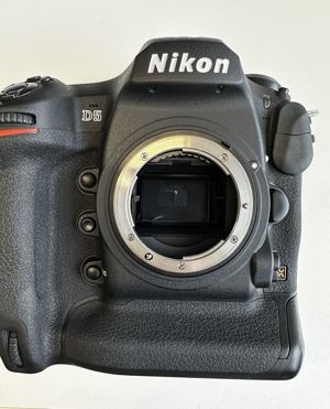 Nikon D5 20,8MP Digitalkamera - Schwarz (nur Gehäuse) Bild 7