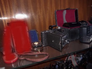 Sammlung analoger Kameras und anderer "Gerätschaften" Bild 8