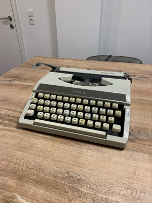 Royal 200 Schreibmaschine Bild 2