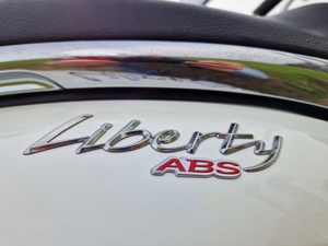 Motorrad Roller Piagio Liberty 125 ABS