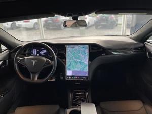 Tesla Model S 2016 Bild 8