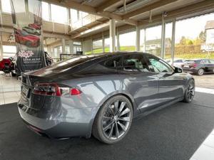 Tesla Model S 2016 Bild 15