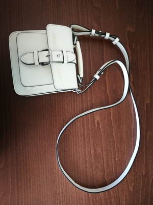 Armani Handtasche - klein, handlich und wenig verwendet