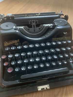 Sehr alte mechanische Schreibmaschine Rheinmetall-Borsig Bild 3