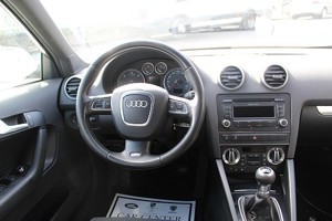 Audi A3 2,0 TDI Quattro  S-line Neu Vorgeführt 02 2025! Bild 9
