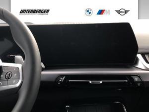 BMW 218i Active Tourer U06 Bild 8