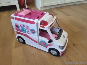 Barbie Krankenwagen