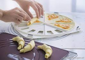 Tupperware Croissant Maker  Kipferlallerlei Bild 3