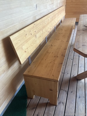 Rustikaler Holztisch 250x100cm und Bank mit Rückenlehne 365cm für den Außenbereich Bild 3