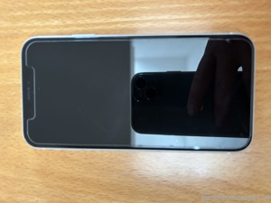 Apple iPhone 11  Bild 2
