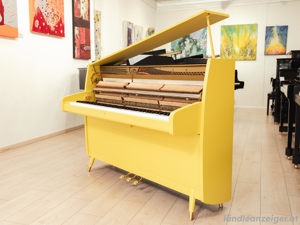 Hochwertiges Sautes Klavier in Gelb. Einzelstück ! Kostenlose Lieferung in ganz Vorarlberg (*) Bild 16