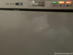 Siemens Tiefkühlschrank ÖKO Plus  Größe ca. 150 X 60 X 60 um 30 Euro zu verkaufen Bild 2