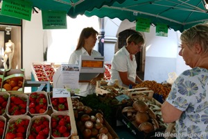 Marktverkäufer in Samstags, in Feldkirch Bild 2