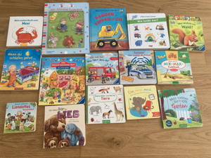 15 verschiedene Kinderbücher ab 12 Monaten