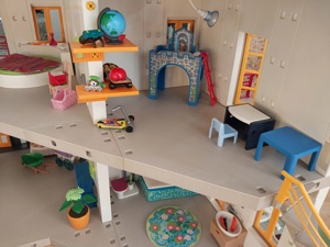 Playmobil Haus 4279 XXL mit Einrichtung "Versandkosten inklusive" Bild 6