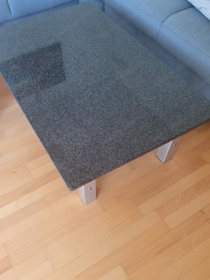 Tisch mit Granitplatte  Bild 1