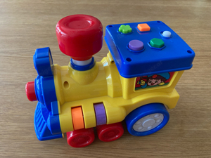 Spielzeug Lokomotive mit Sounfffekten Bild 1