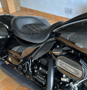 Harley Davidson Solositz Bild 1