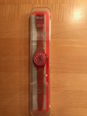 Swatch Kult-Armbanduhr, rot, Batterie leer Bild 3
