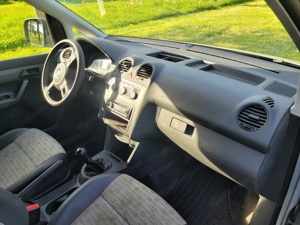 VW Caddy Kastenwagen TDI Bild 6