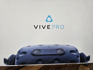HTC VIVE Pro Komplettset Bild 1
