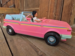 Barbie Auto mit Barbiepuppe Bild 3