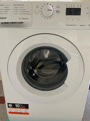 Waschmaschine zu verkaufen, wegen Umzug, nur 1 Jahr alt, noch 9 Jahre Garantie