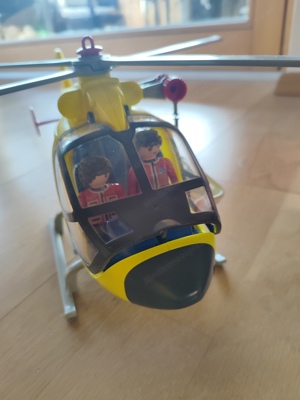 Playmobil Rettung mit Krankenhaus  Bild 6
