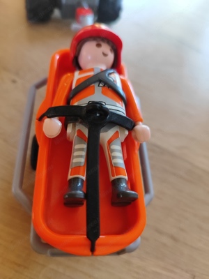 Playmobil Rettung mit Krankenhaus  Bild 8