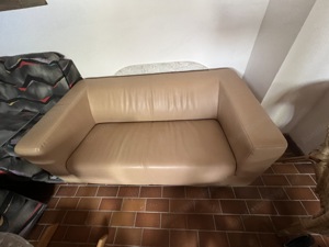 Verschenke 1 Sofa!