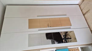 Schöne Garderobe Holz Weiss mit drei Türen inkl. Spiegel Bild 2