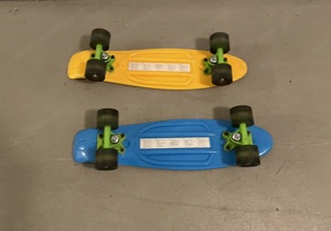 Kinder Skateboard Bild 1