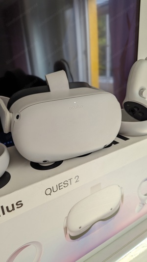 Oculus Quest 2 64 GB WIE NEU!!! Bild 2