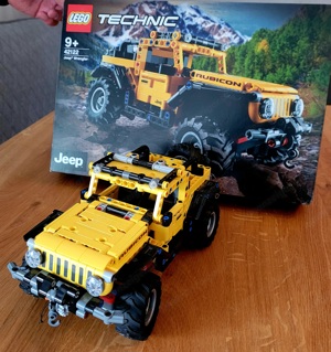Lego Technic Jeep Wrangler 42122 Bild 1