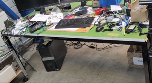 Robuster, schwerer Tisch Werktisch Basteltisch Arbeitstisch Bild 1