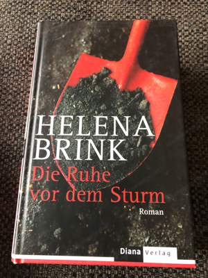 Die Ruhe vor dem Sturm, Helena Brink Bild 1