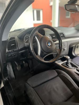 BMW 1er 118d zu verkaufen Bild 4