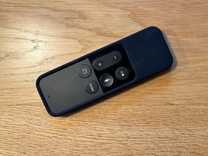 Apple TV Fernbedienung - Siri Remote Bild 1